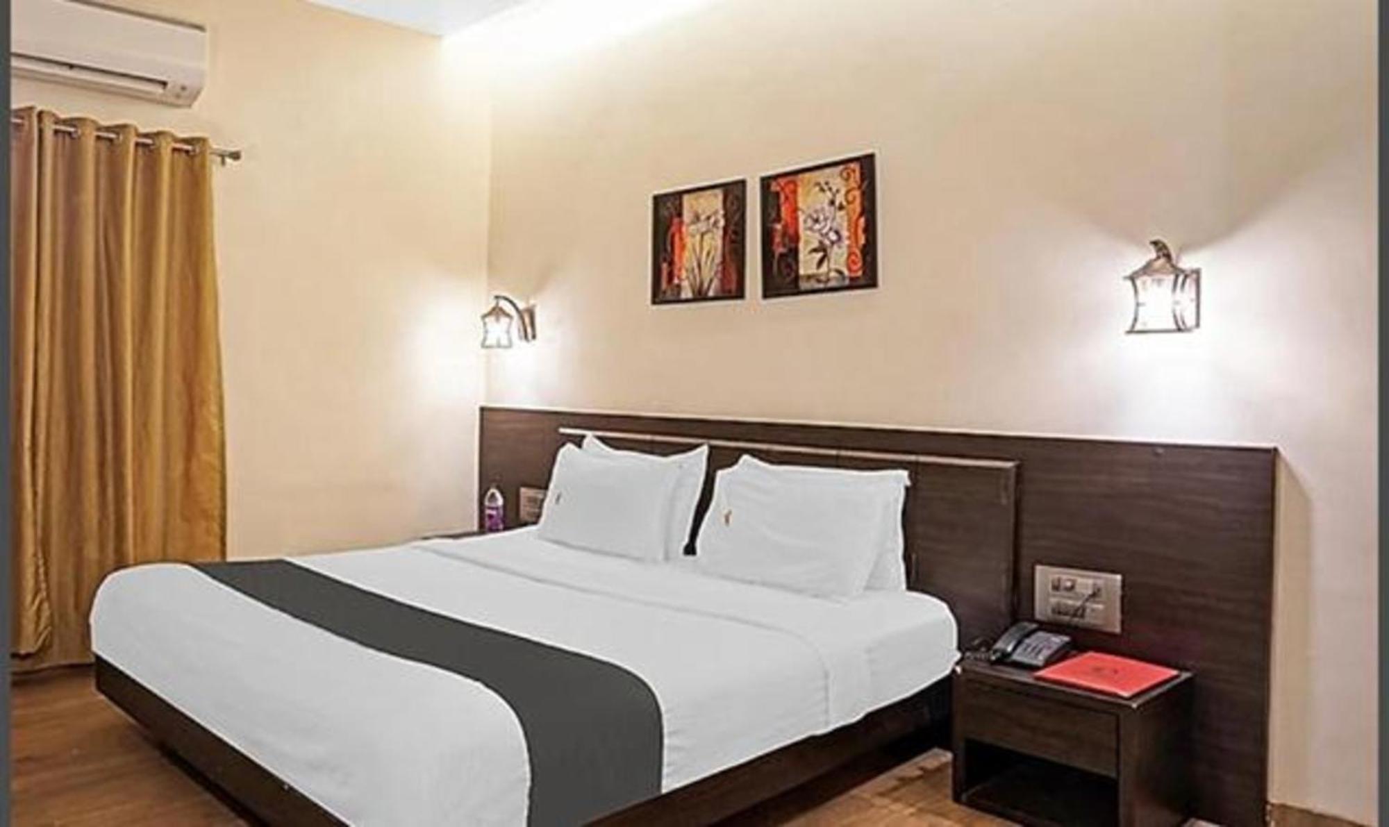 Hotel Omkar Executive Yerandwane Zewnętrze zdjęcie