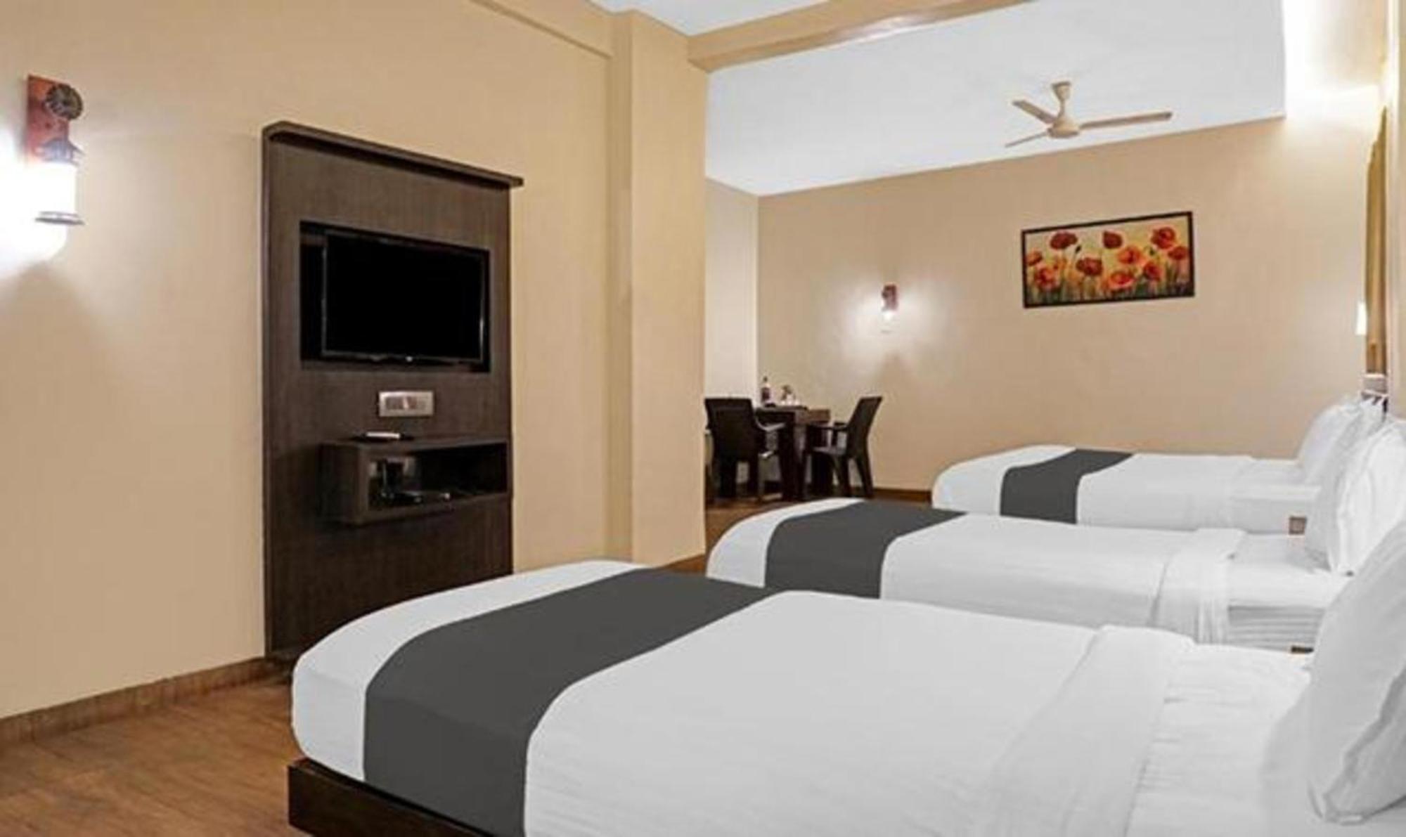Hotel Omkar Executive Yerandwane Zewnętrze zdjęcie