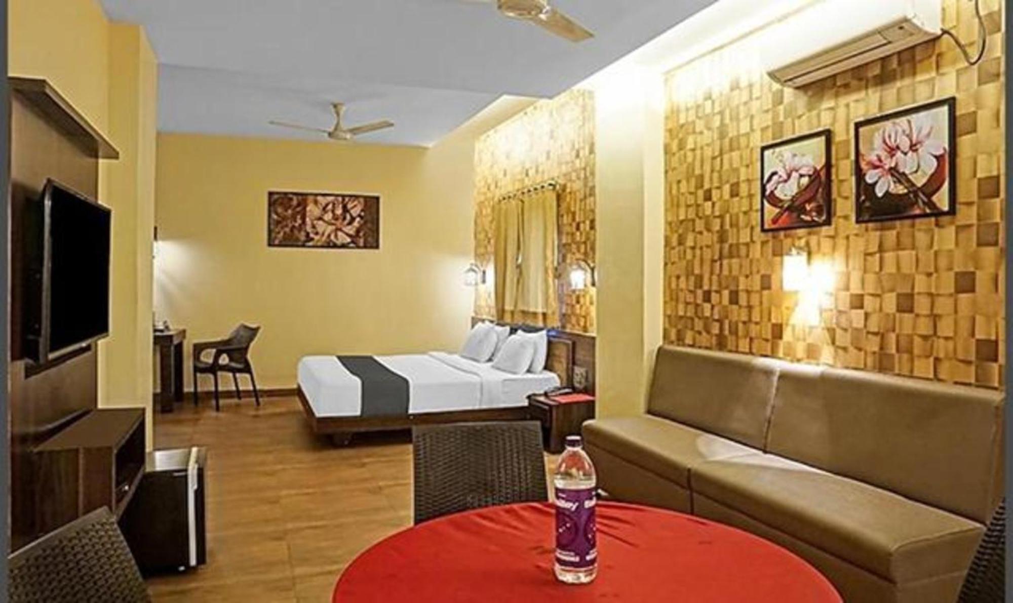 Hotel Omkar Executive Yerandwane Zewnętrze zdjęcie