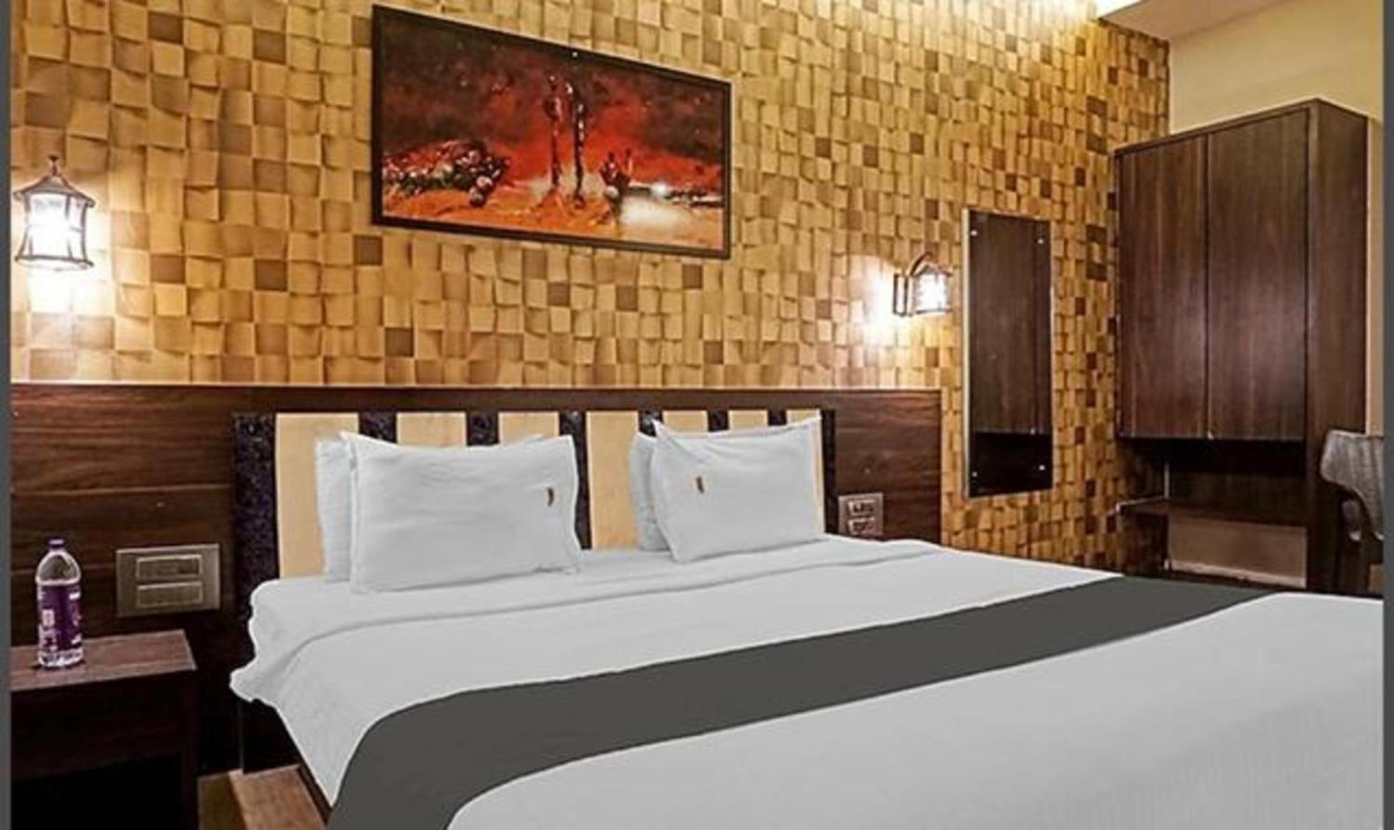 Hotel Omkar Executive Yerandwane Zewnętrze zdjęcie