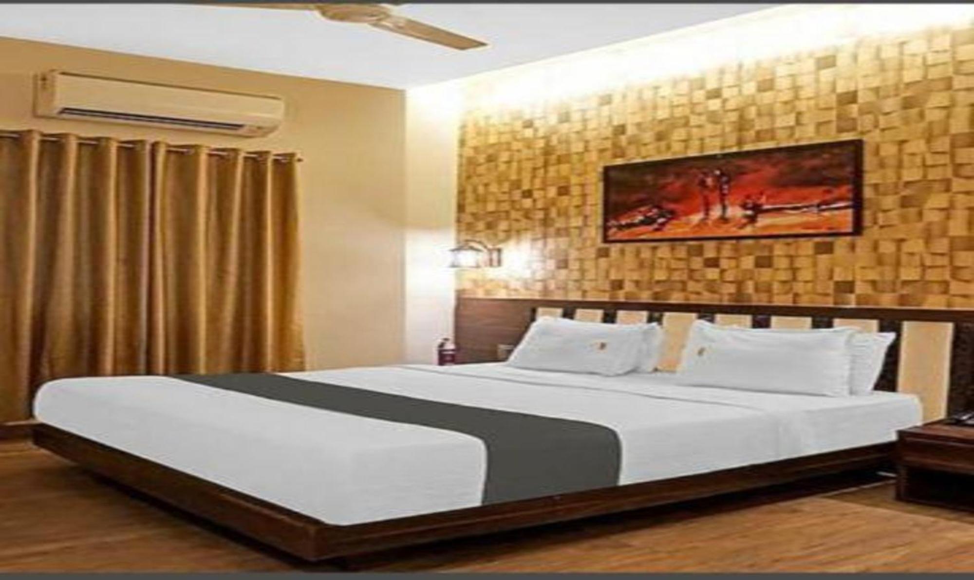 Hotel Omkar Executive Yerandwane Zewnętrze zdjęcie