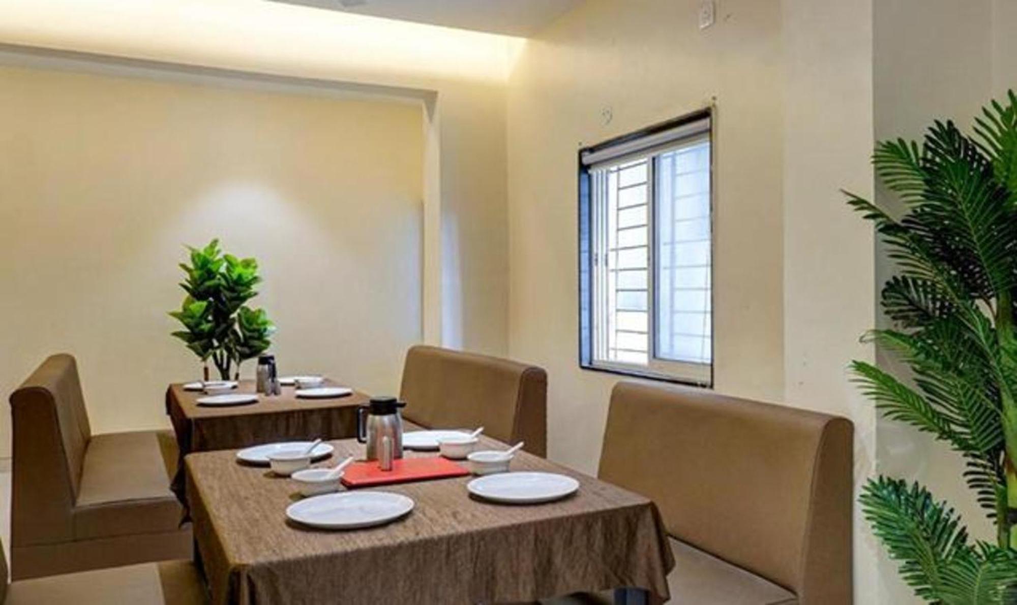Hotel Omkar Executive Yerandwane Zewnętrze zdjęcie